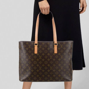 💎✨AUTHENTIC✨💎 LV Monogram Luco Tote Bag